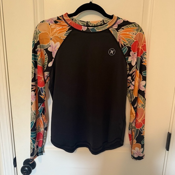 Hurley Women's Long Sleeve Surf Shirt Tee Rashguard With UPF 50+ Sun Protection - Picture 3 of 9